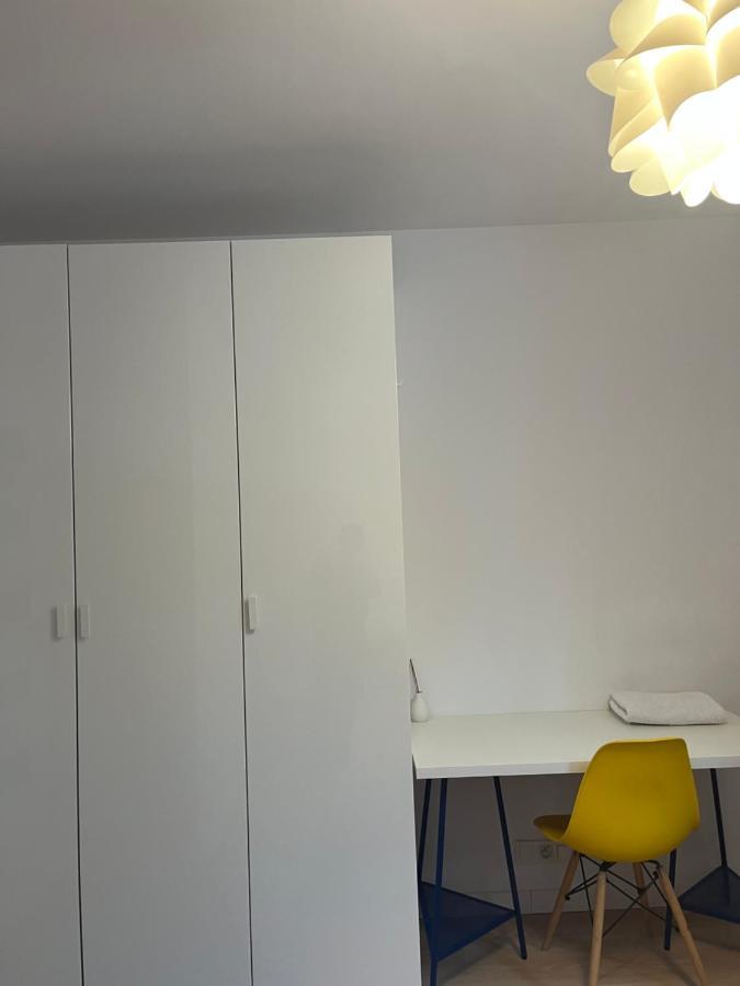Cybernetyki2 Street Inn Near Airport Βαρσοβία Εξωτερικό φωτογραφία
